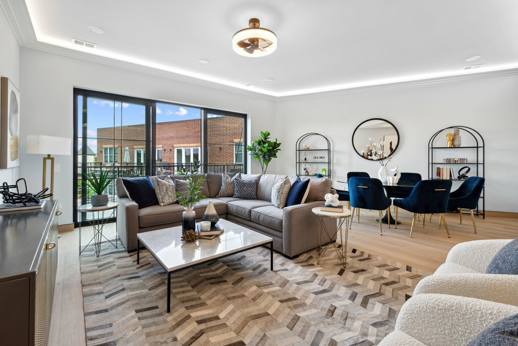 2024 West Irving Park Road, Unit 203 Chicago, IL 60618 - Photo 6 of 16