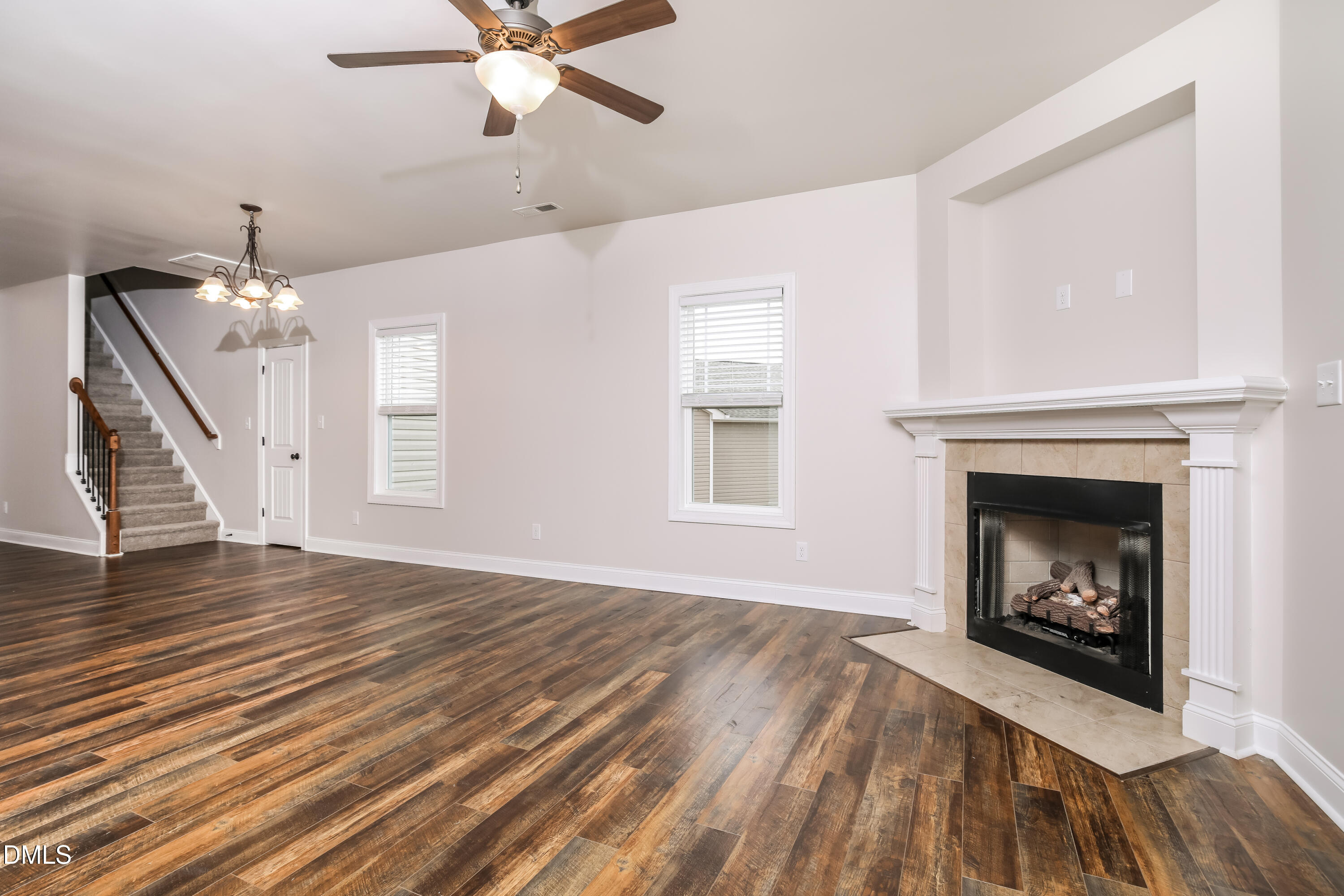 36 Labradoodle Court Garner, NC 27529 - Photo 3 of 17 004-photo-living-room-15157238