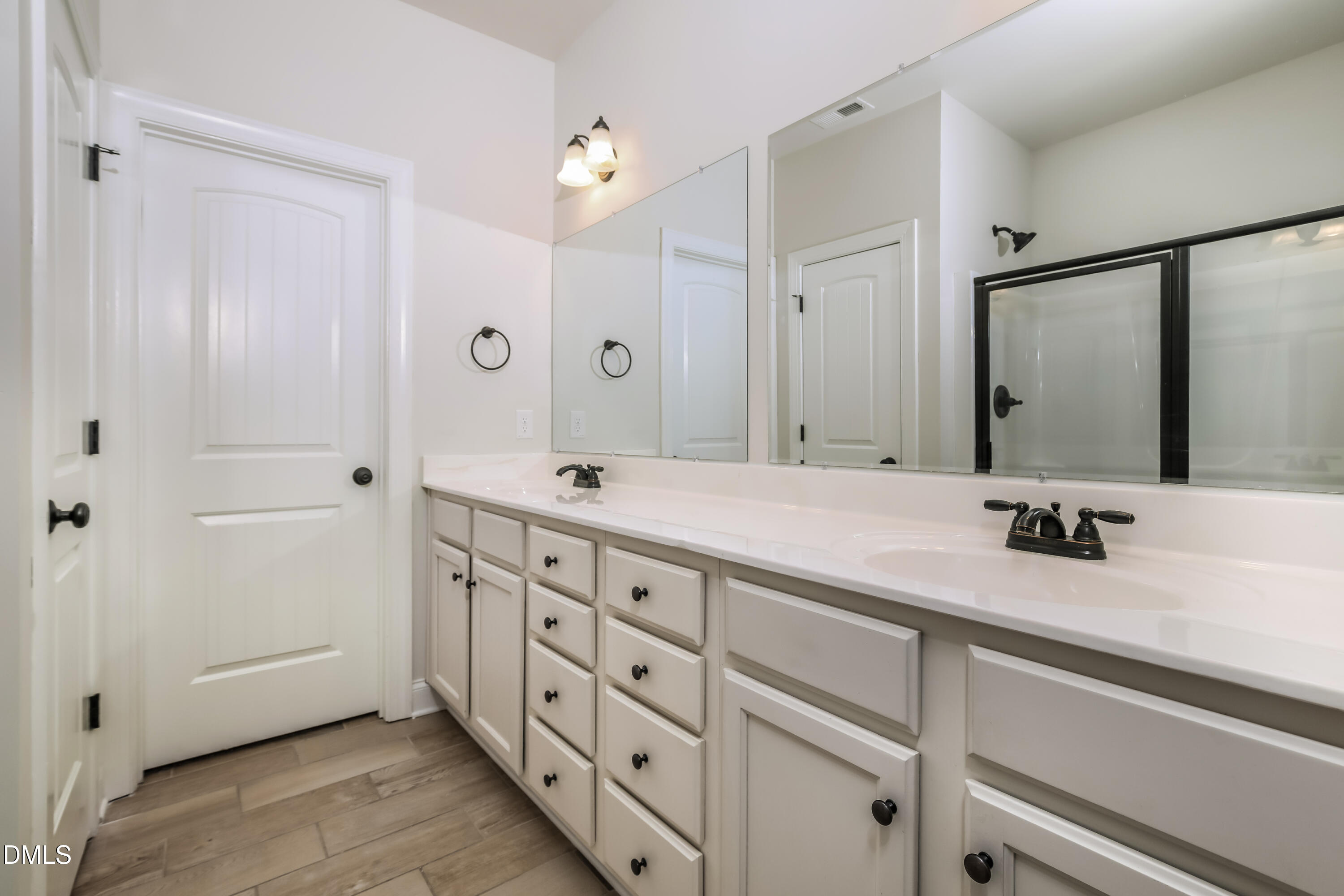 36 Labradoodle Court Garner, NC 27529 - Photo 10 of 17 011-photo-primary-bathroom-15157346
