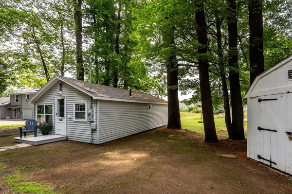 $399,000 | 348 Dover Point Road, Dover, NH 03820