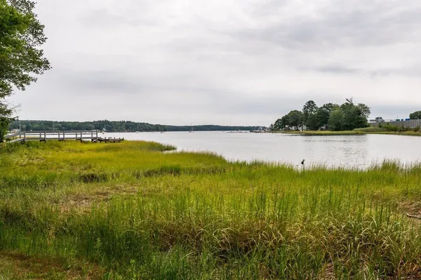 $399,000 | 348 Dover Point Road, Dover, NH 03820