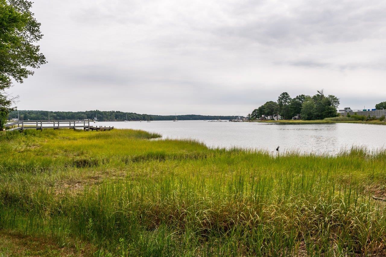 348 Dover Point Road Dover, NH 03820 - Photo 25 of 28
