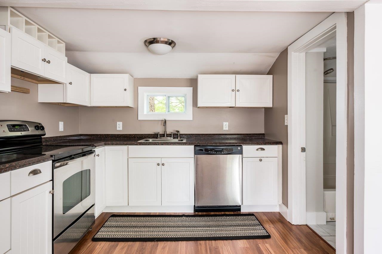 348 Dover Point Road Dover, NH 03820 - Photo 5 of 28