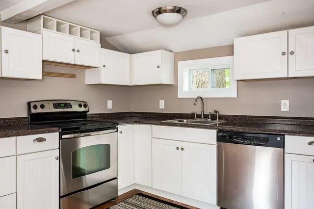 $445,000 | 348 Dover Point Road, Dover, NH 03820