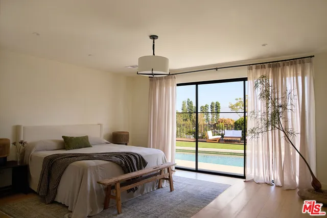 $3,750,000 | 3620 Wrightwood Drive, Studio City, CA 91604