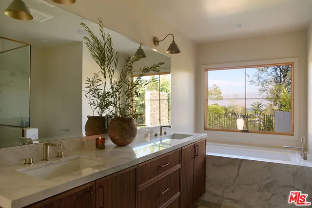 $3,750,000 | 3620 Wrightwood Drive, Studio City, CA 91604