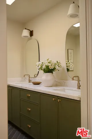 $3,750,000 | 3620 Wrightwood Drive, Studio City, CA 91604