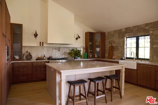 $3,750,000 | 3620 Wrightwood Drive, Studio City, CA 91604