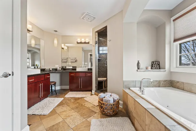 $650,000 | 21002 Kenmare Drive, Shorewood, IL 60404