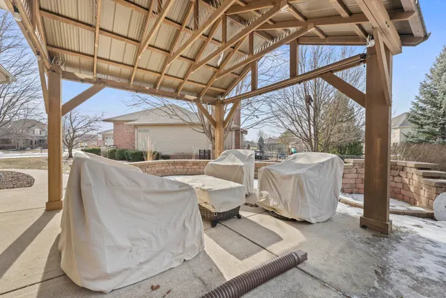 $650,000 | 21002 Kenmare Drive, Shorewood, IL 60404