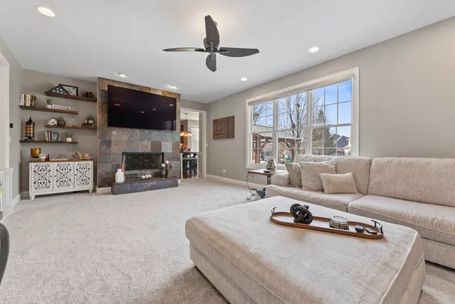 $650,000 | 21002 Kenmare Drive, Shorewood, IL 60404