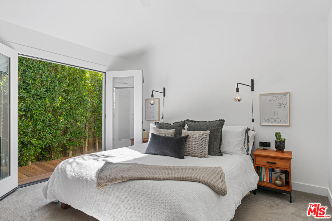 3301 McLaughlin Avenue Los Angeles, CA 90066 - Photo 29 of 46 a bedroom with bed and a window