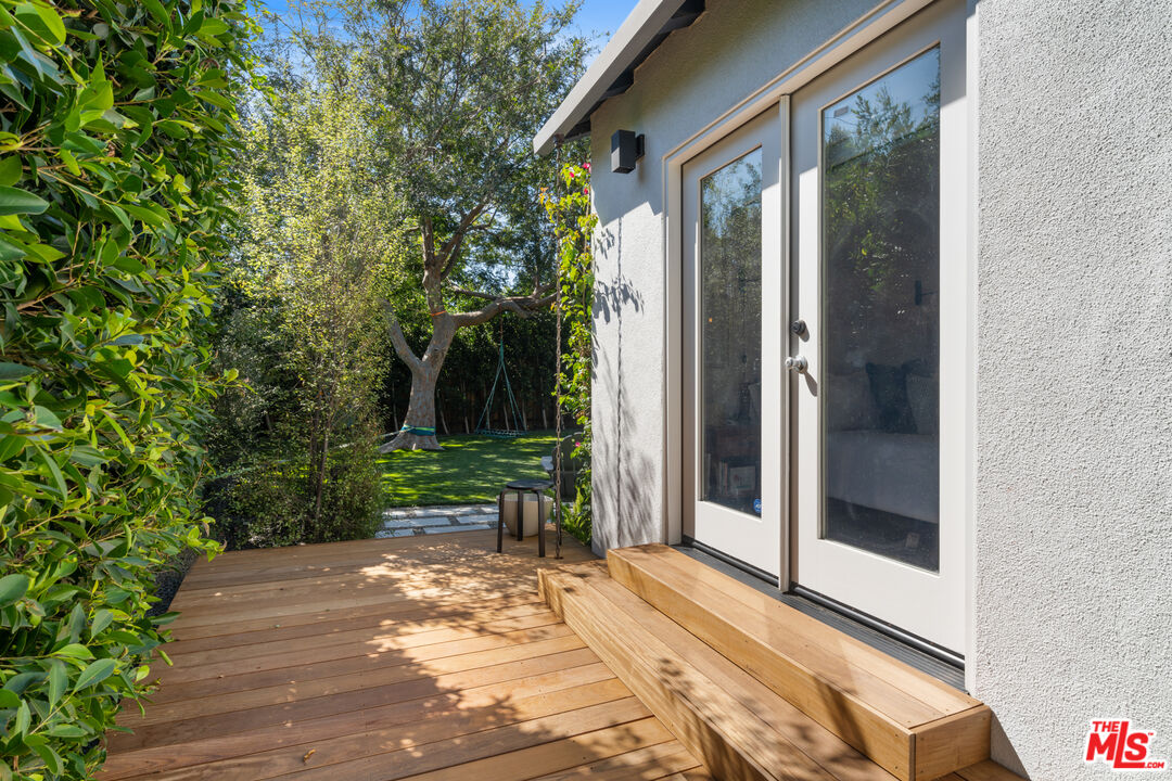 3301 McLaughlin Avenue Los Angeles, CA 90066 - Photo 31 of 46 a view of a chair and table in backyard of the house