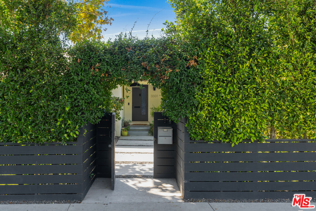 3301 McLaughlin Avenue Los Angeles, CA 90066 - Photo 43 of 46