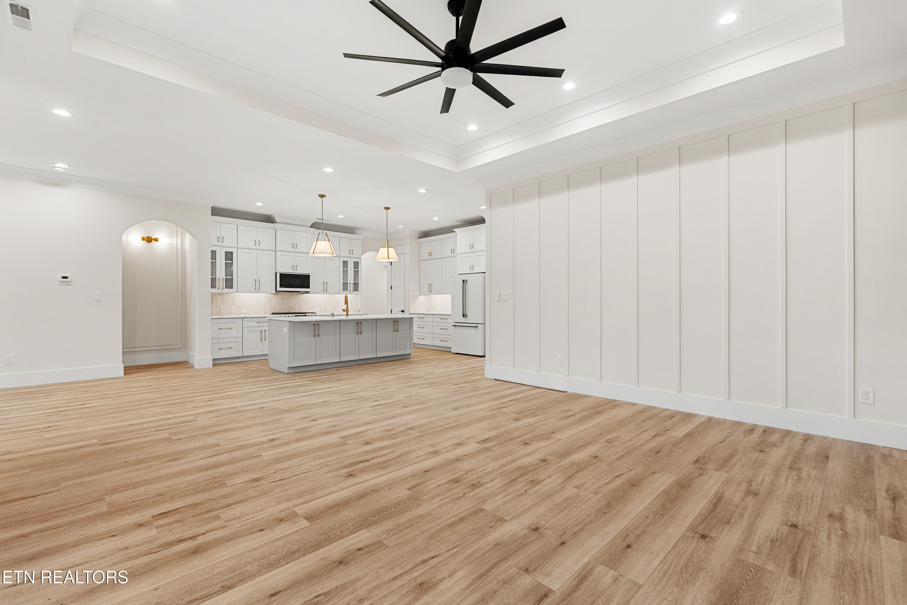 212 Cheeyo Way Loudon, TN 37774 - Photo 15 of 44 Great Room View