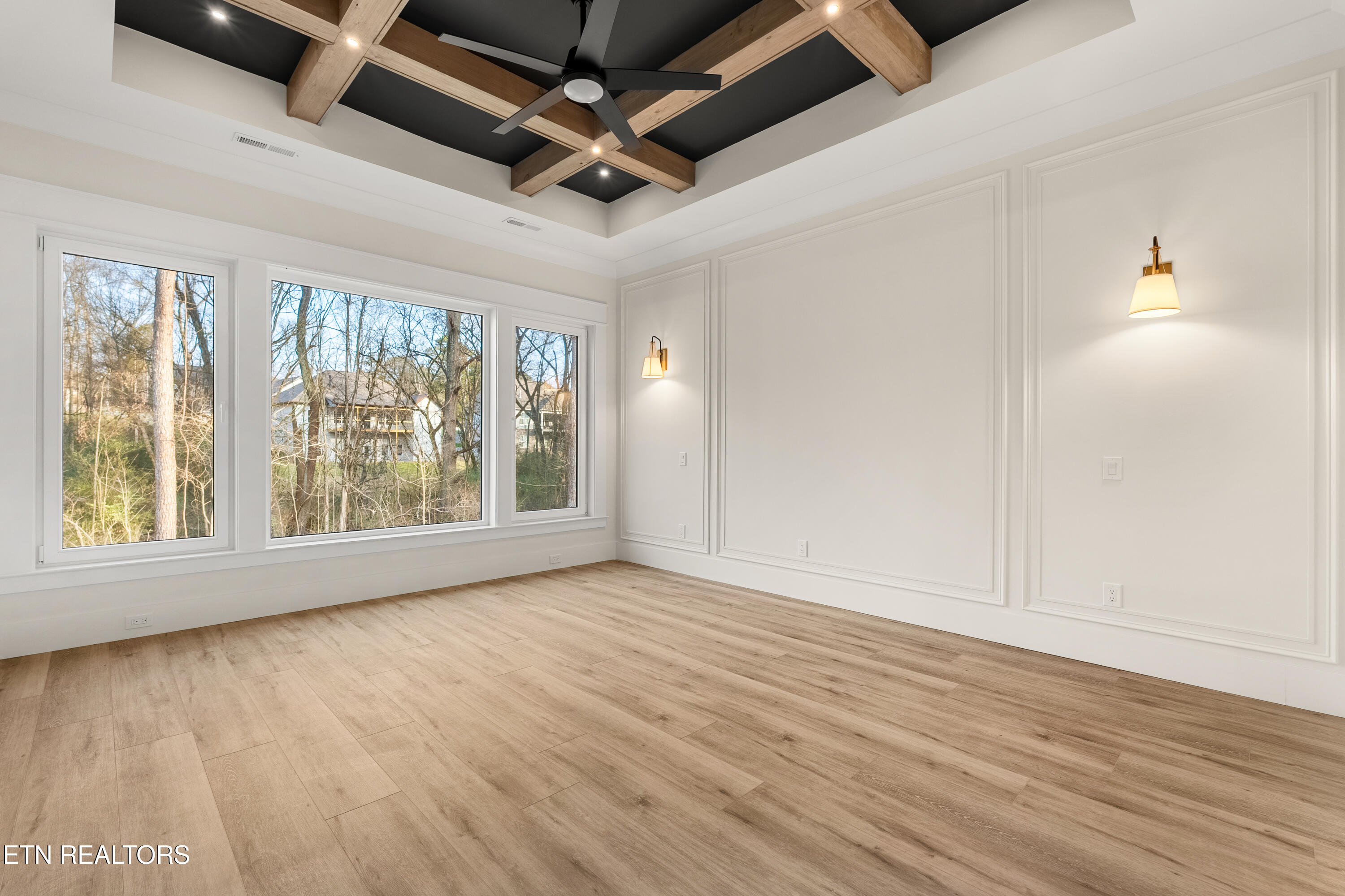 212 Cheeyo Way Loudon, TN 37774 - Photo 18 of 44 Master Bedroom