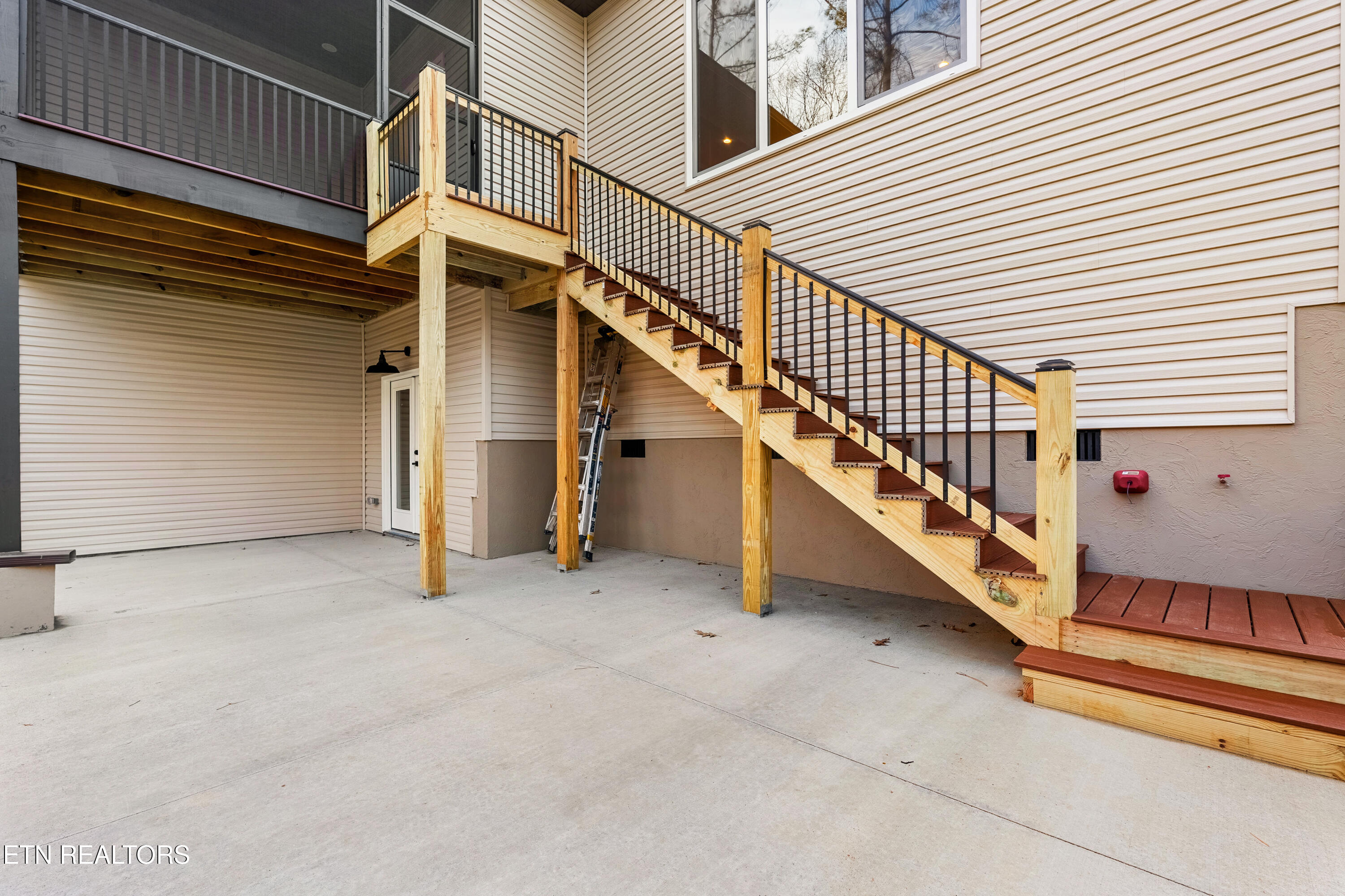 212 Cheeyo Way Loudon, TN 37774 - Photo 38 of 44 Back View