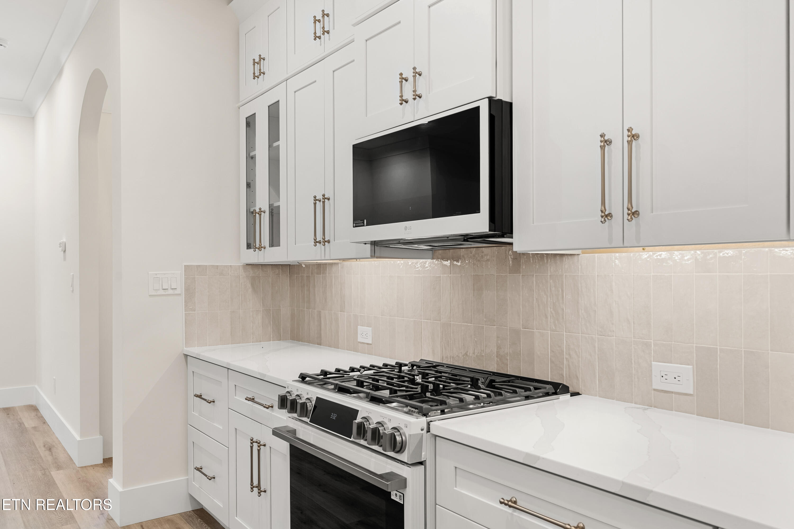 212 Cheeyo Way Loudon, TN 37774 - Photo 10 of 44 Kitchen