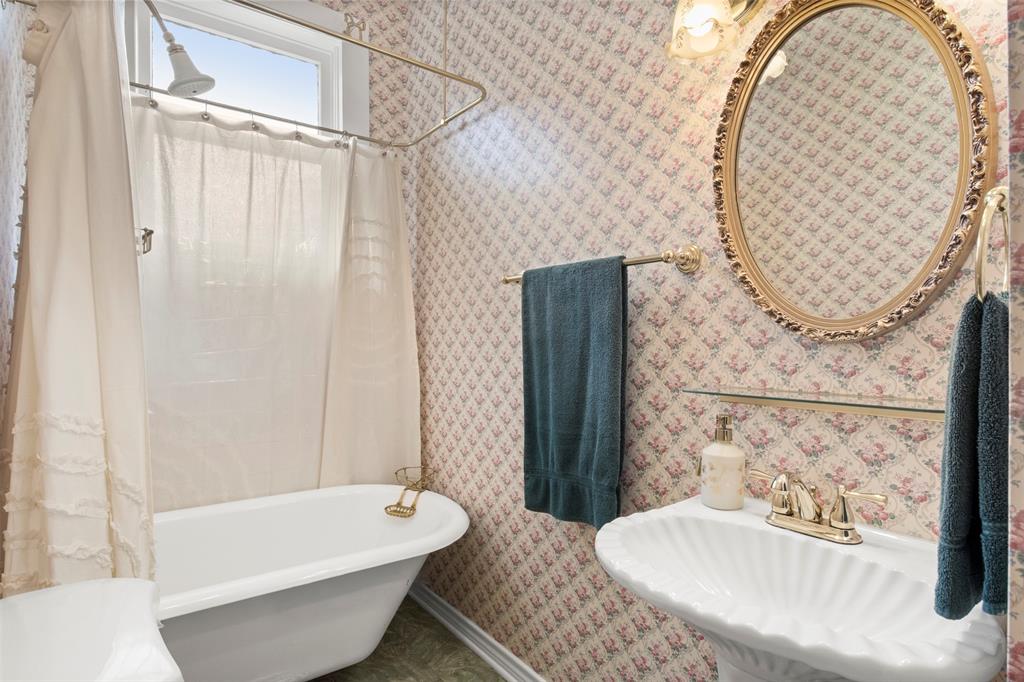 441 South Dallas Avenue Lancaster, TX 75146 - Photo 21 of 40