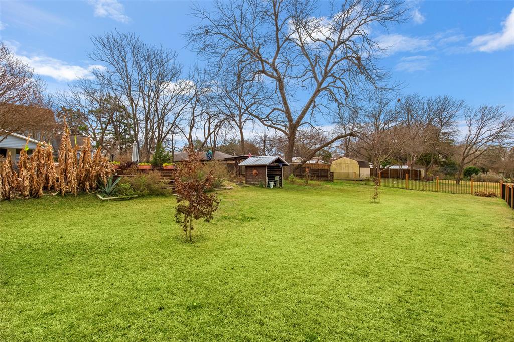 441 South Dallas Avenue Lancaster, TX 75146 - Photo 37 of 40