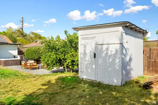 $1,050,000 | 337 Bettencourt Street, Sonoma, CA 95476