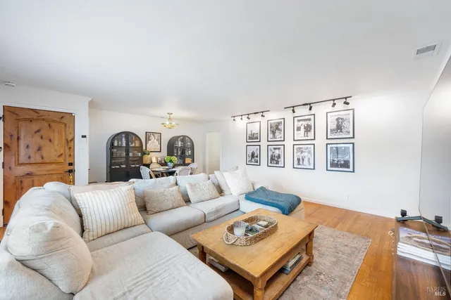 $1,050,000 | 337 Bettencourt Street, Sonoma, CA 95476