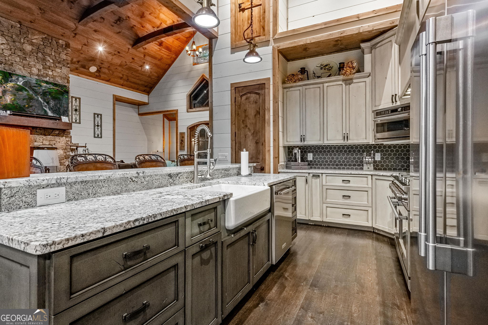 66 Rome Point Blue Ridge, GA 30513 - Photo 11 of 60