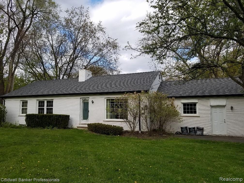 26303 Springland Street Farmington Hills, MI 48334 - Photo 3 of 16
