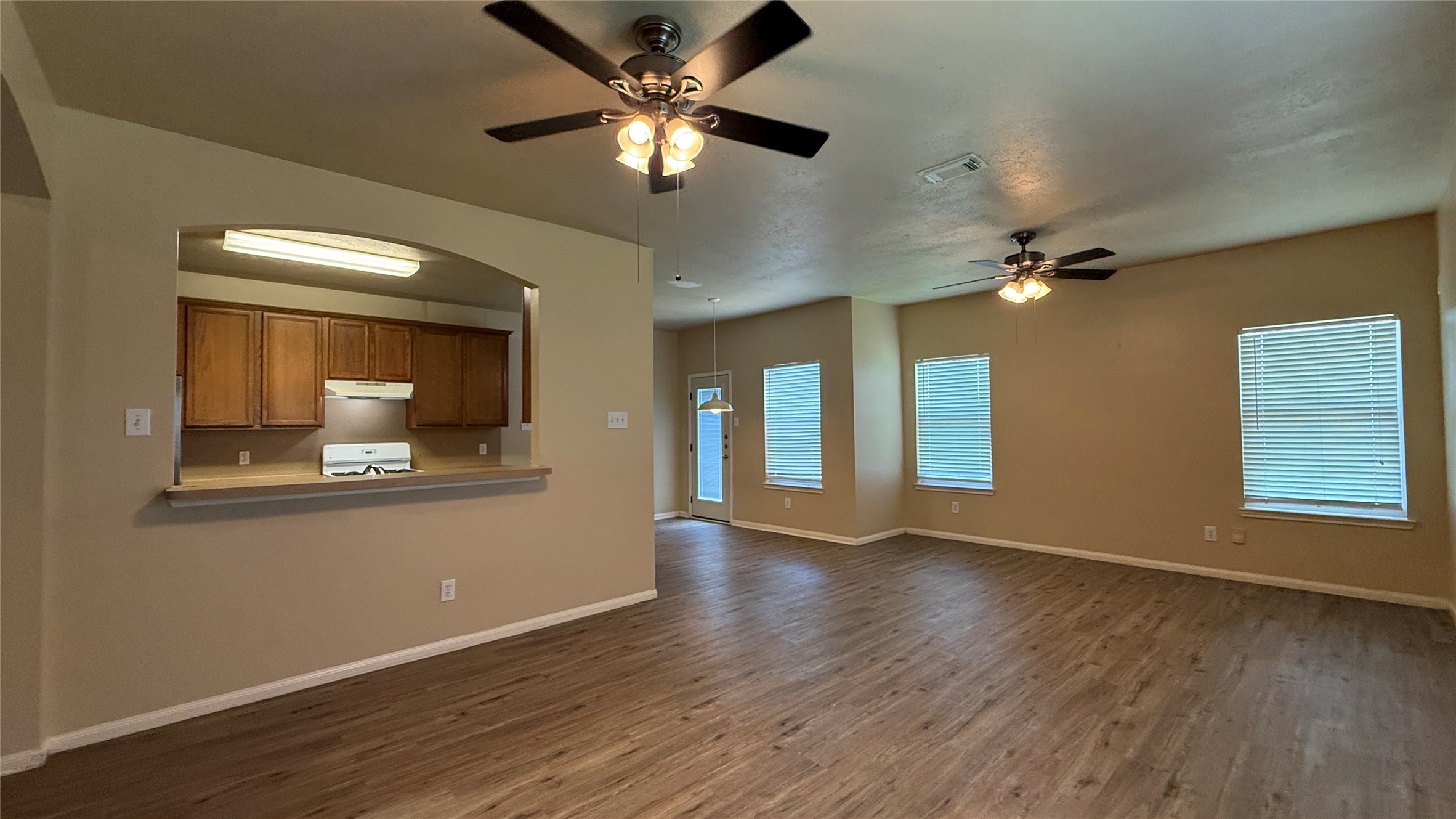 5127 Prosperity Circle Houston, TX 77018 - Photo 5 of 27