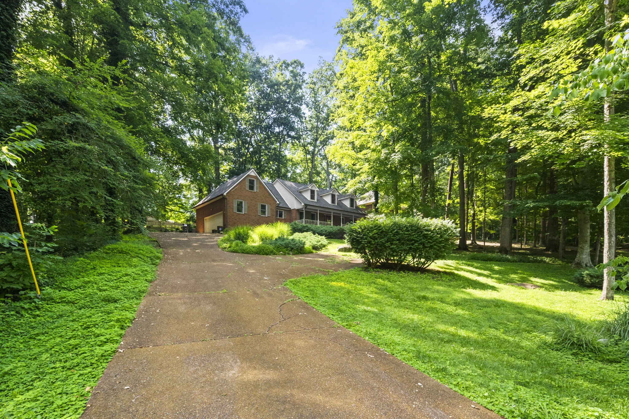 612 Fairway Trail Springfield, TN 37172 - Photo 2 of 35