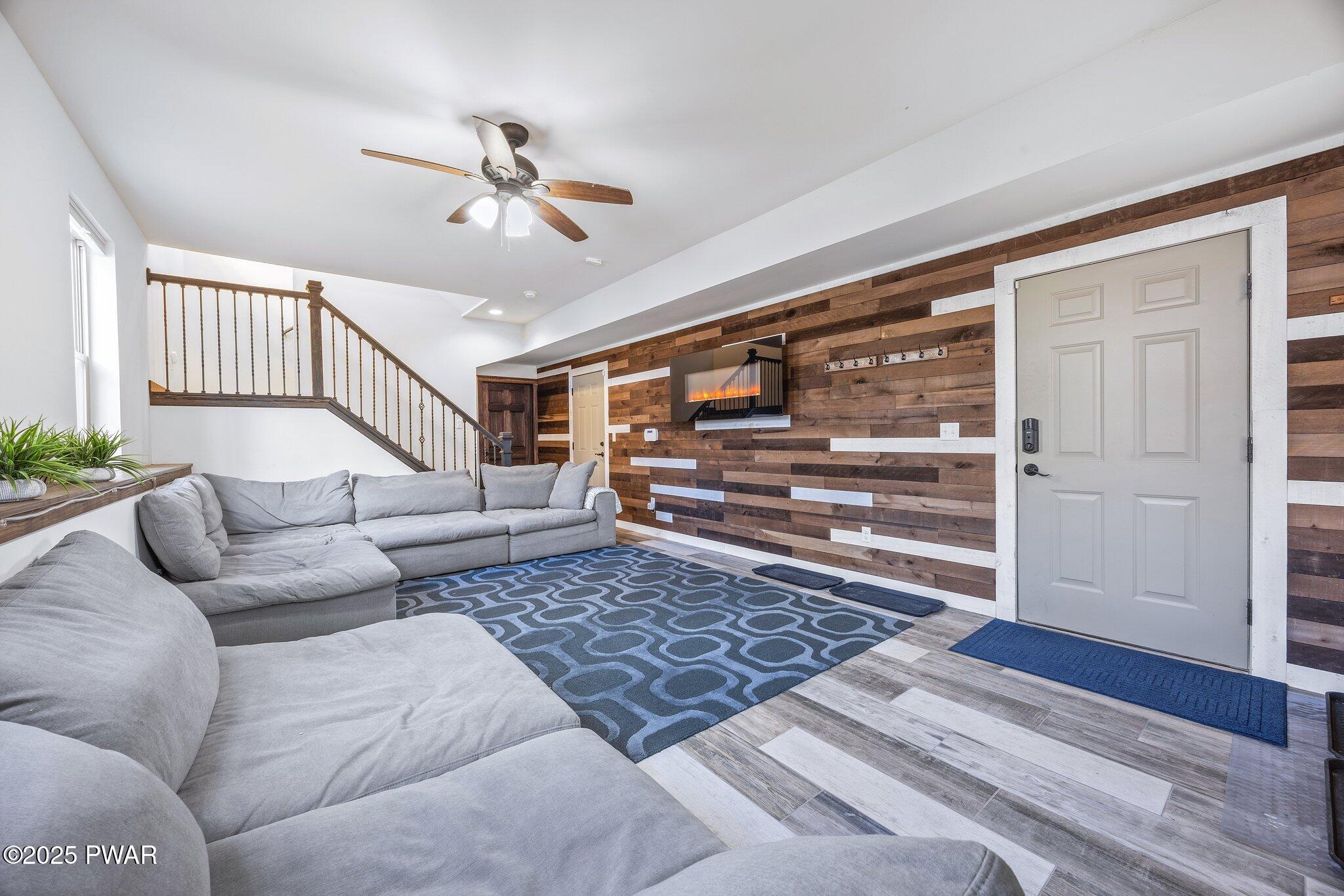 266 Lakeview Road Lackawaxen, PA 18435 - Photo 12 of 36 266 W Lakeview