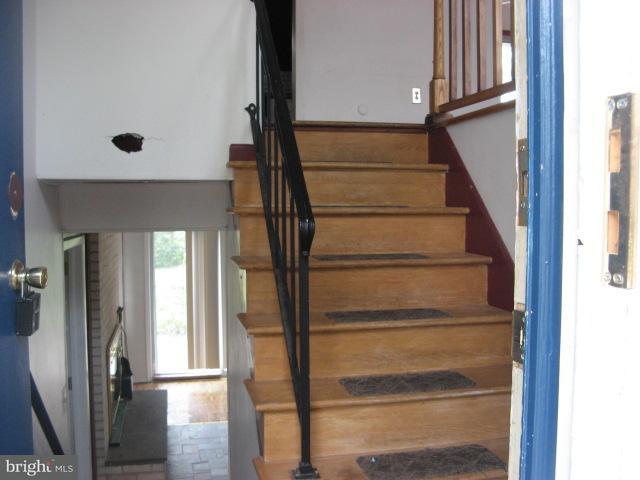 2128 Brockton Road Lancaster, PA 17601 - Photo 8 of 11 Gallery Image 8