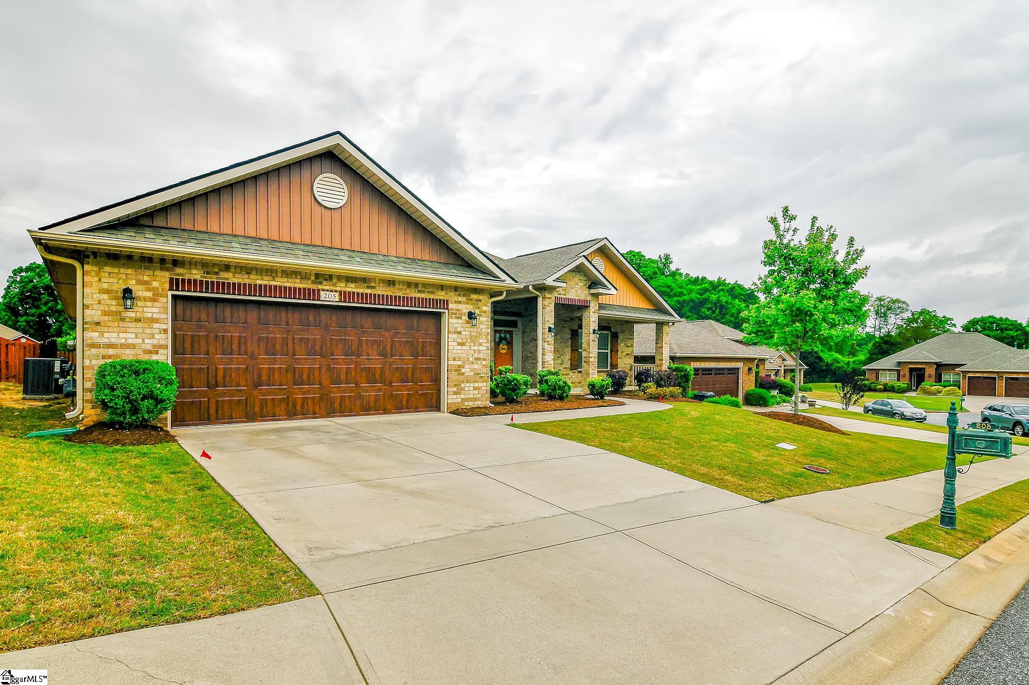 205 Gentle Slopes Way Simpsonville, SC 29681 - Photo 2 of 36 Gallery Image 2