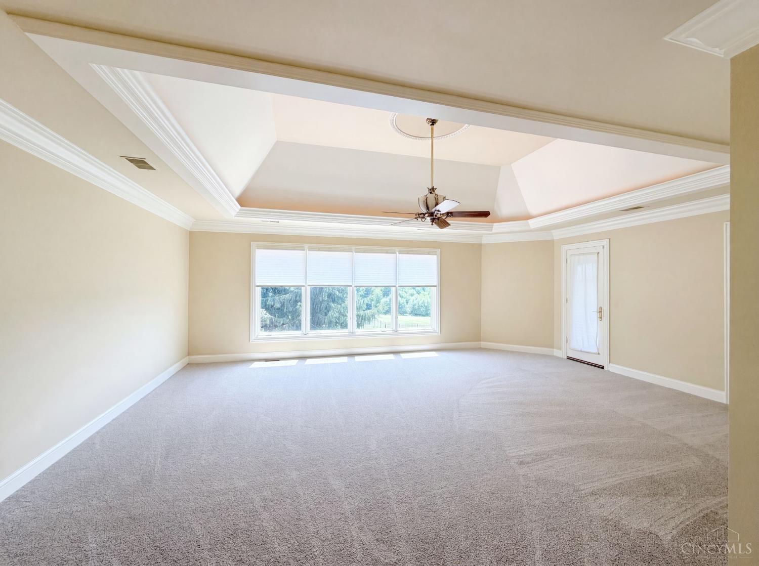 7087 Bridgetown Road Cincinnati, OH 45248 - Photo 4 of 35