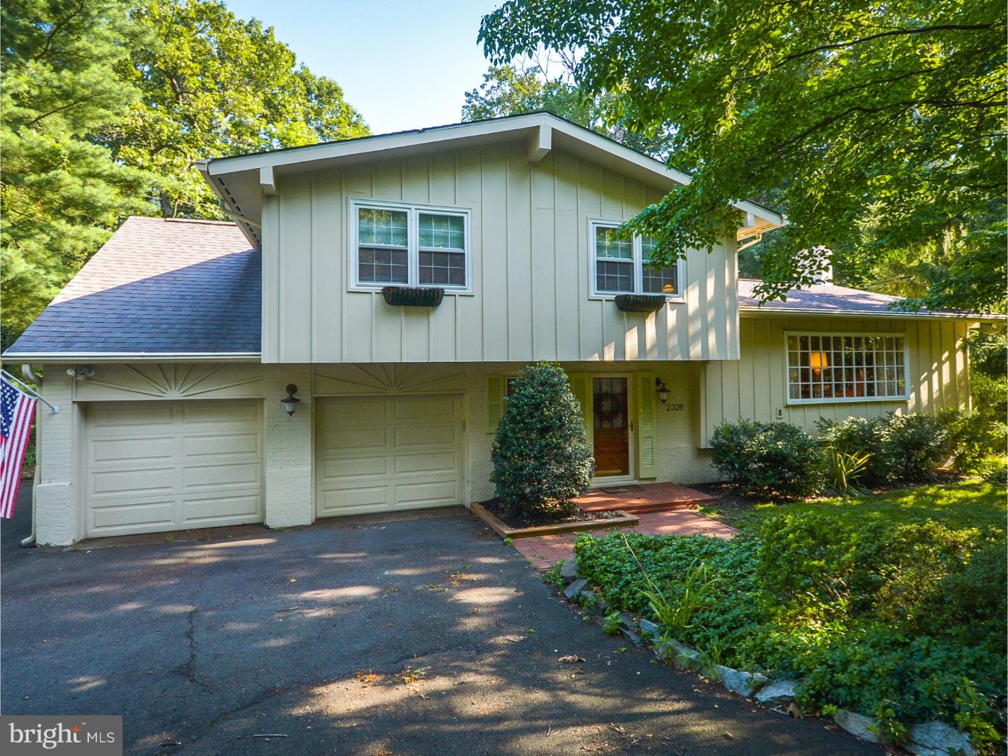 2326 Fairway Road Huntingdon Valley, PA 19006 - Photo 1 of 25 Gallery Image 1