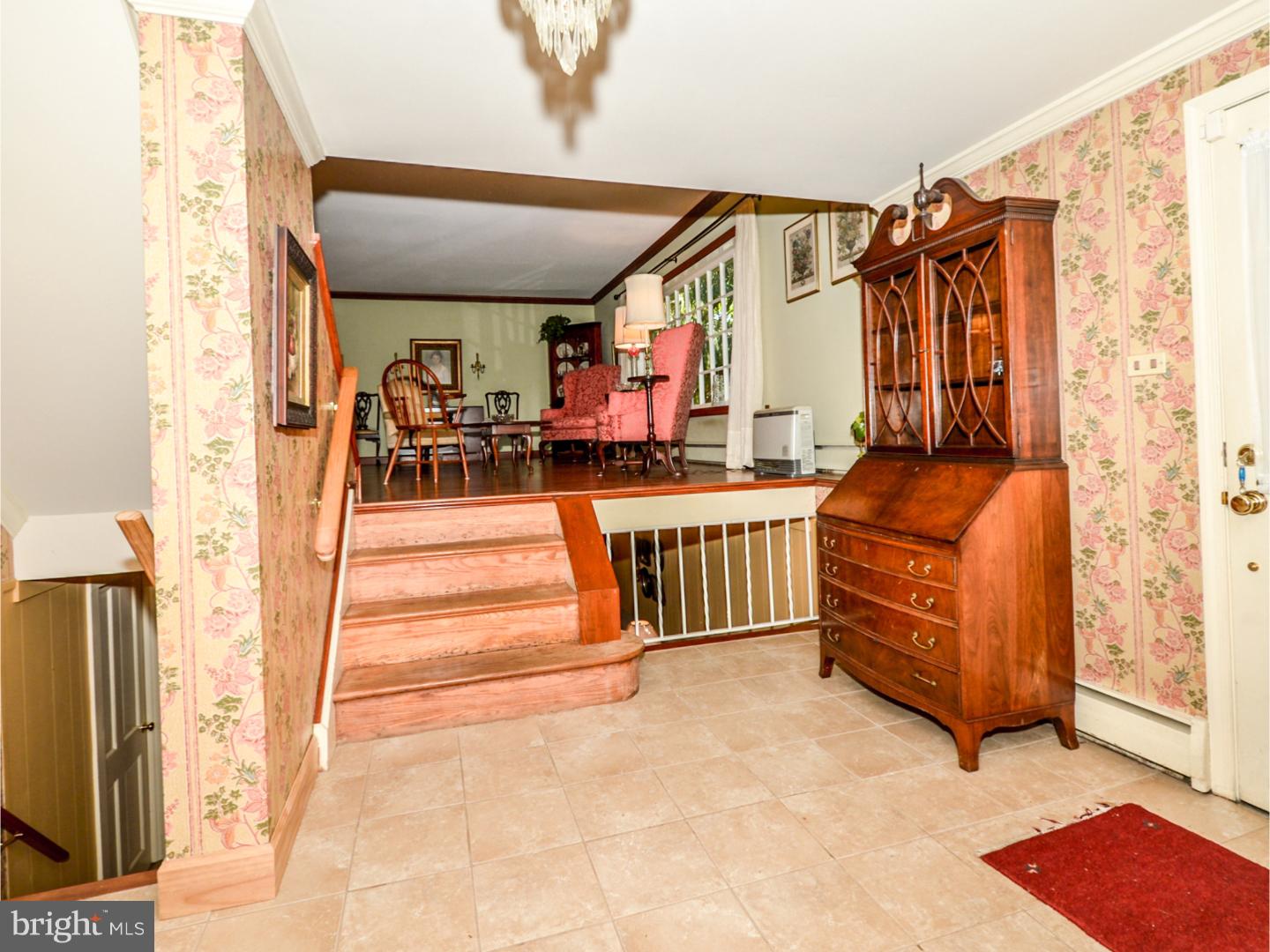 2326 Fairway Road Huntingdon Valley, PA 19006 - Photo 3 of 25 Gallery Image 3