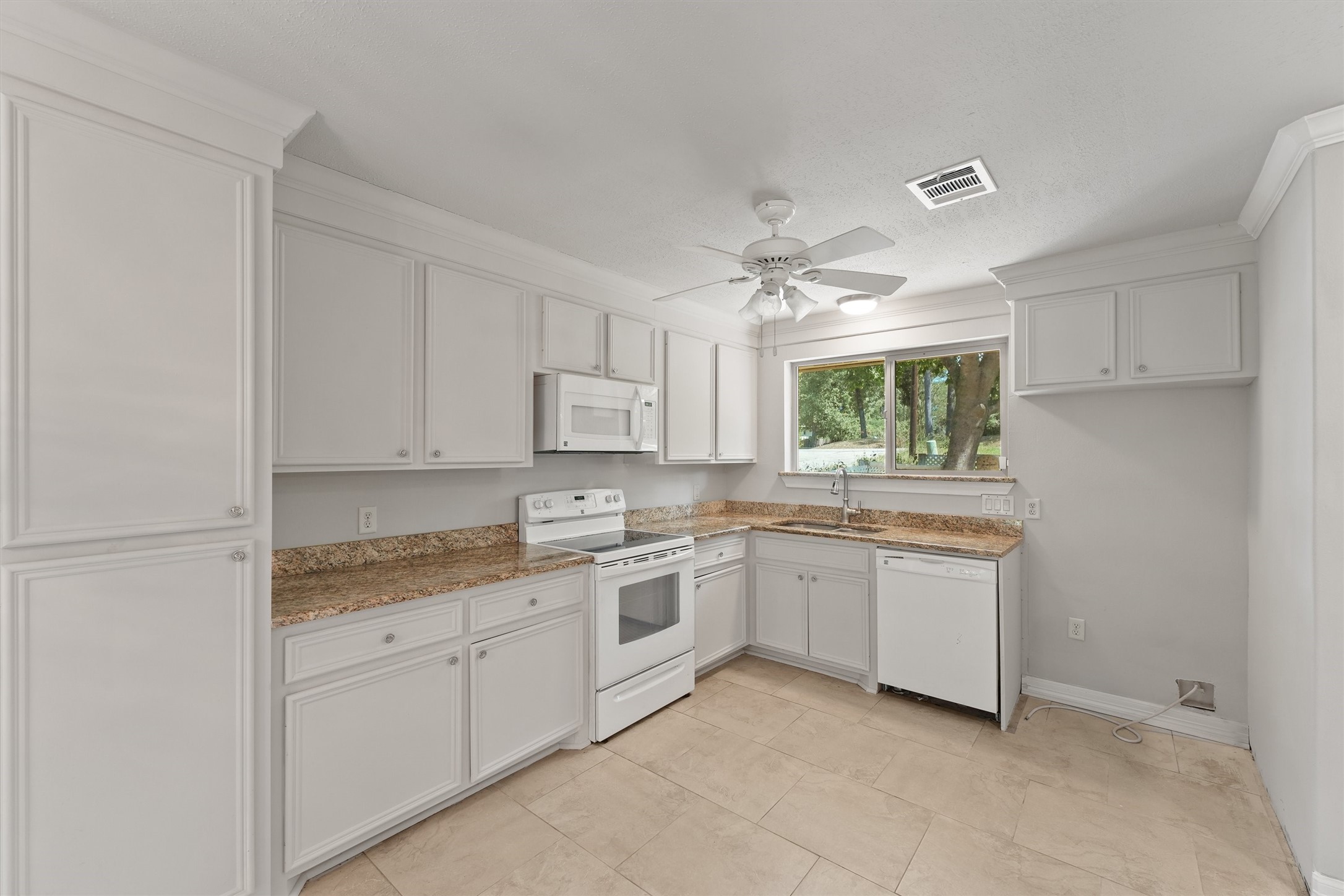 25811 Timber Lakes Drive Spring, TX 77380 - Photo 7 of 26