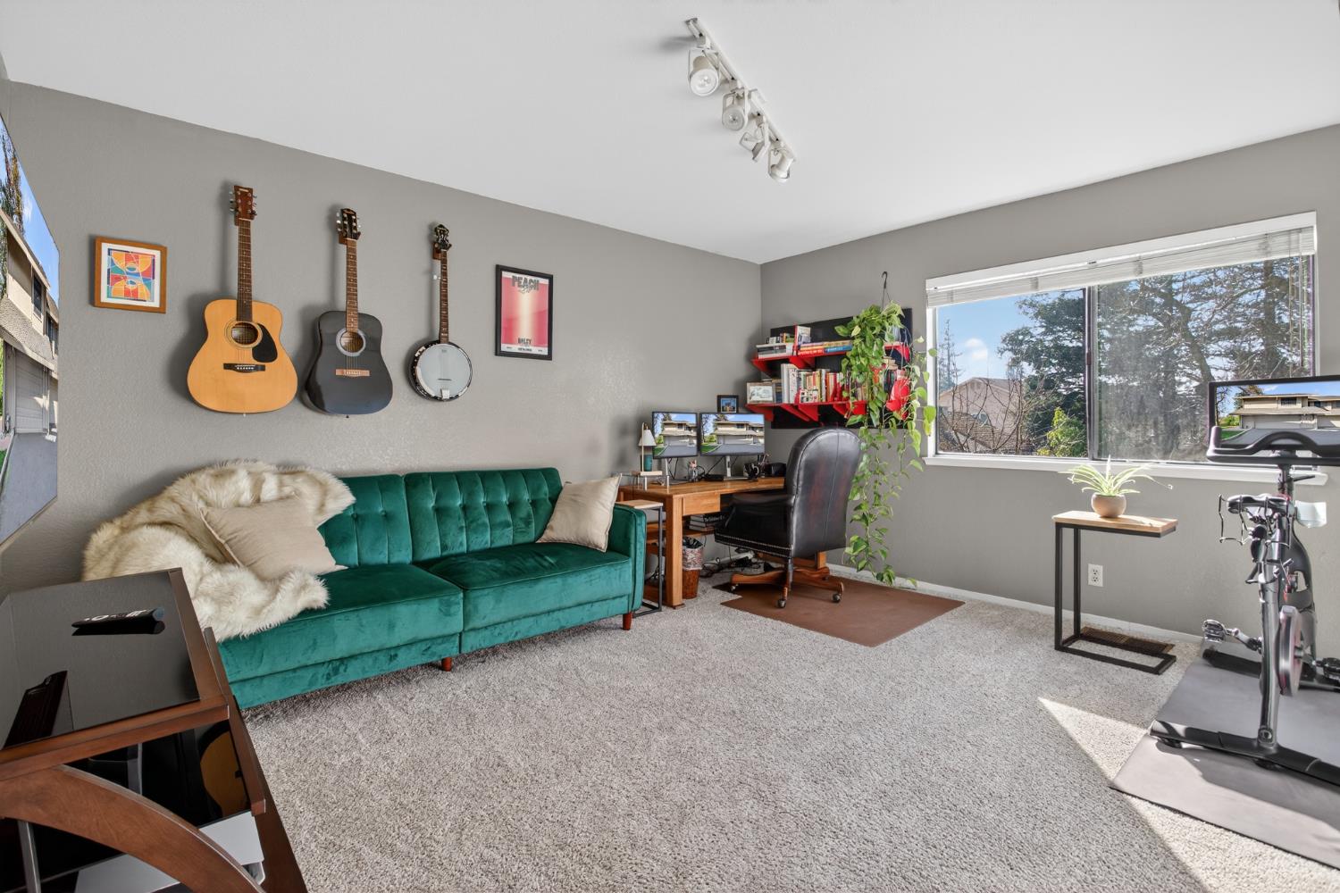 1729 Edgebrook Drive, Unit A Modesto, CA 95354 - Photo 24 of 46