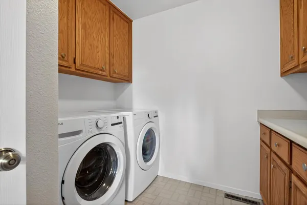 $469,000 | 1729 Edgebrook Drive, Unit A, Modesto, CA 95354