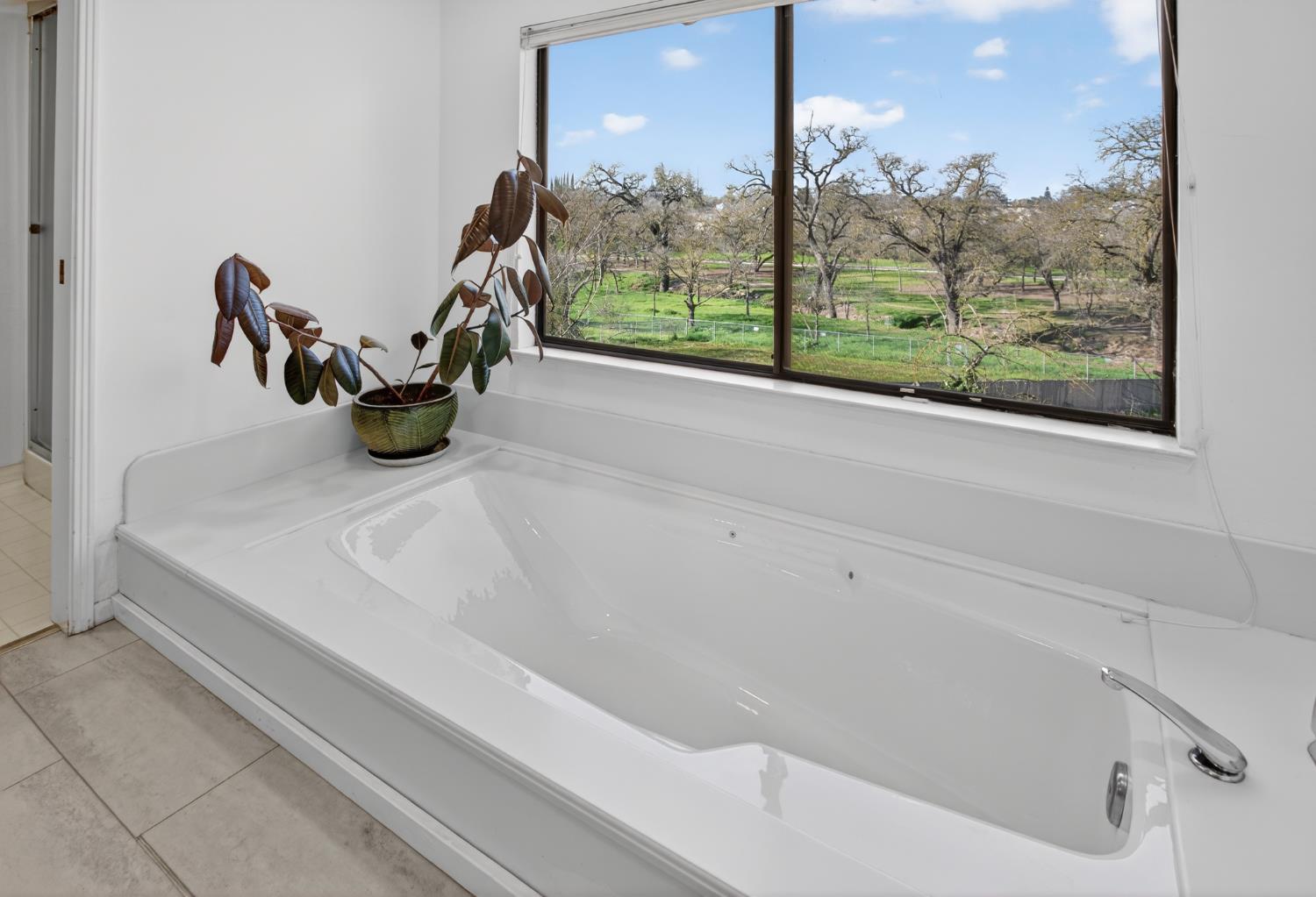 1729 Edgebrook Drive, Unit A Modesto, CA 95354 - Photo 34 of 46