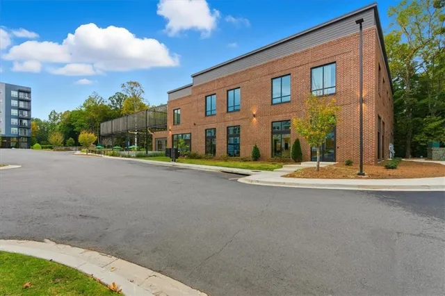 $550,000 | 3370 Oak Hbr Drive, Peachtree Corners, GA 30092