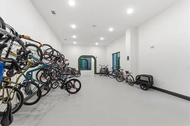 $550,000 | 3370 Oak Hbr Drive, Peachtree Corners, GA 30092