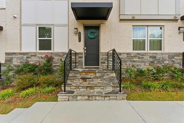 $550,000 | 3370 Oak Hbr Drive, Peachtree Corners, GA 30092