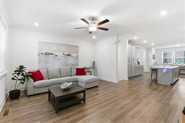 $550,000 | 3370 Oak Hbr Drive, Peachtree Corners, GA 30092