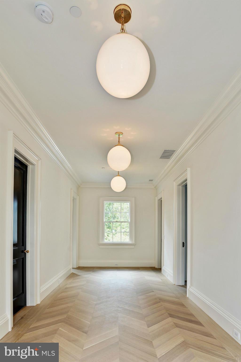 3030 Chain Bridge Road Northwest Washington, DC 20016 - Photo 17 of 30 Interior (General)