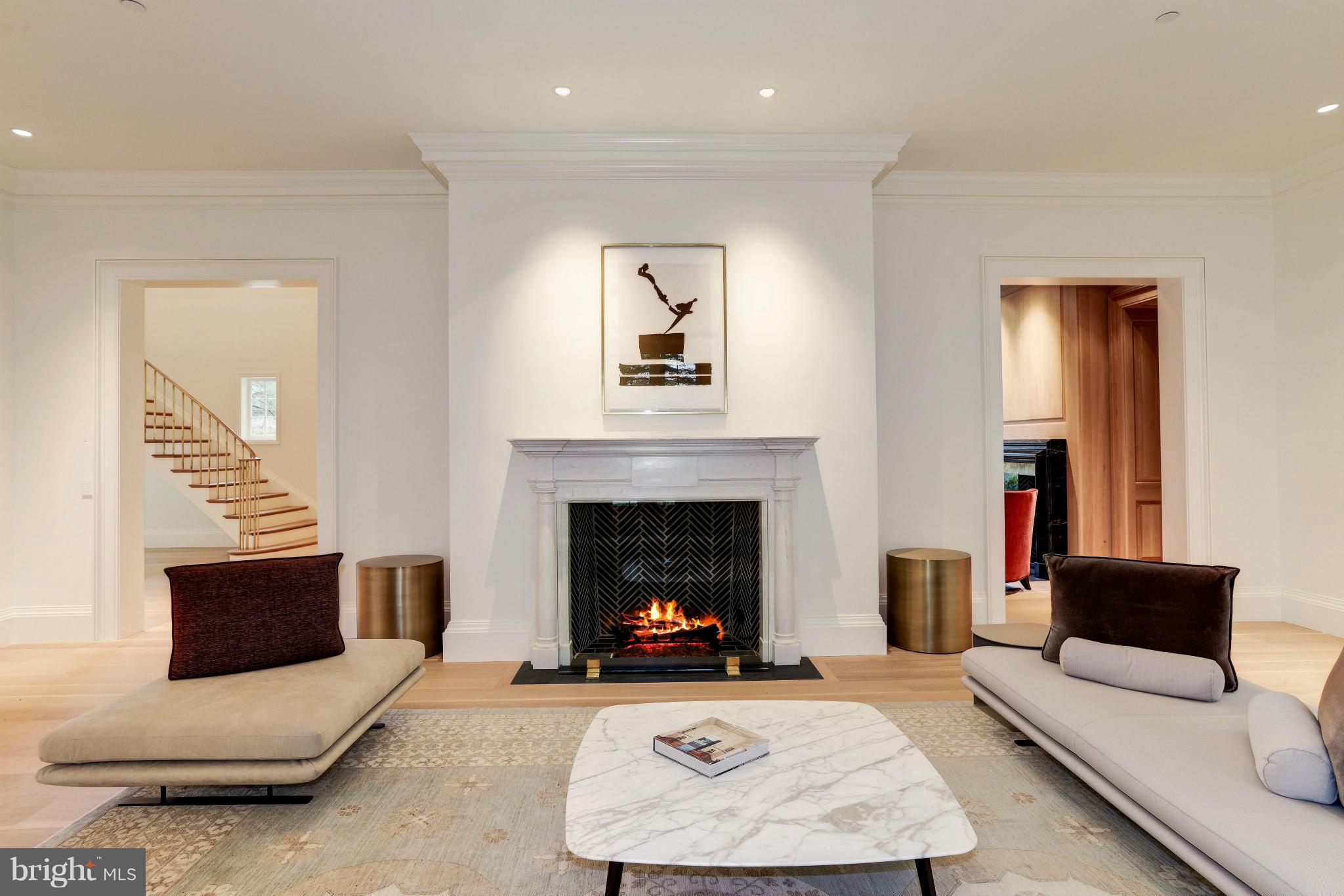 3030 Chain Bridge Road Northwest Washington, DC 20016 - Photo 7 of 30 Living Room