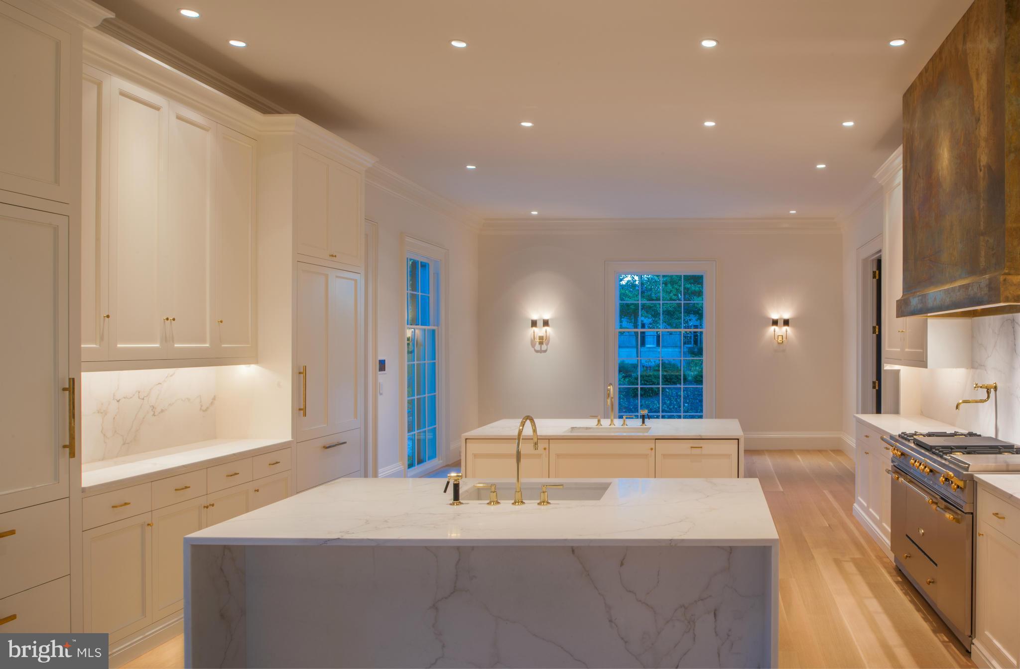 3030 Chain Bridge Road Northwest Washington, DC 20016 - Photo 9 of 30 Kitchen