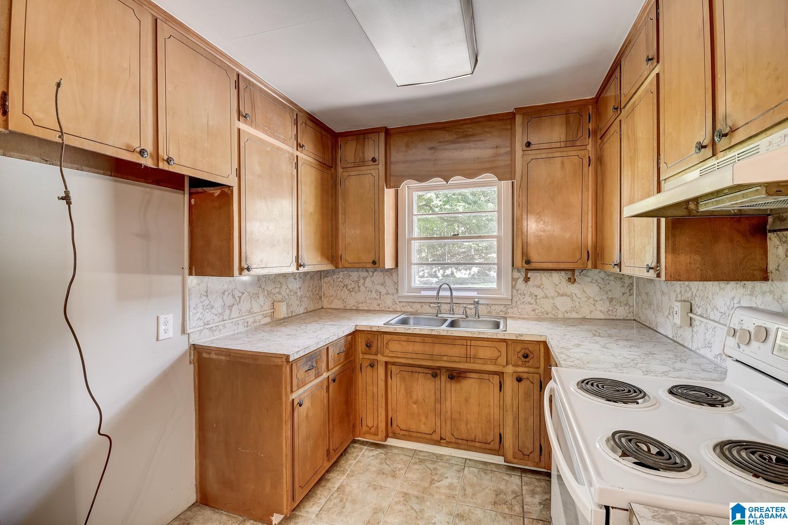 309 Sun Valley Road Birmingham, AL 35215 - Photo 13 of 31