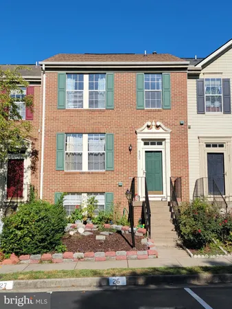 $3,200 | 6203 Abbottsbury Row, Alexandria, VA 22315