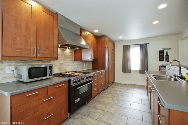 448 Davis Road Batavia, IL 60510 - Photo 4 of 25